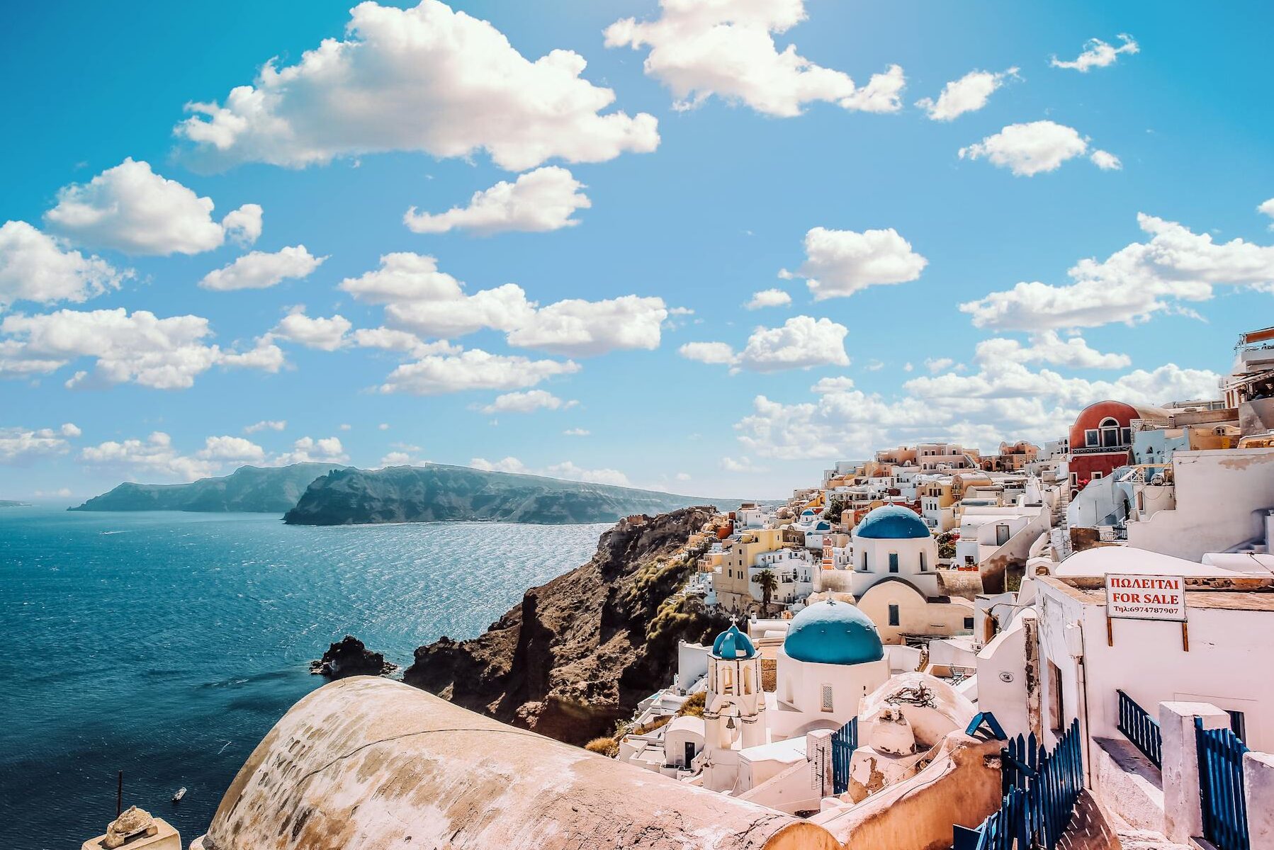 Your Ultimate Santorini Travel Guide: Hidden Gems and Must Sees!
